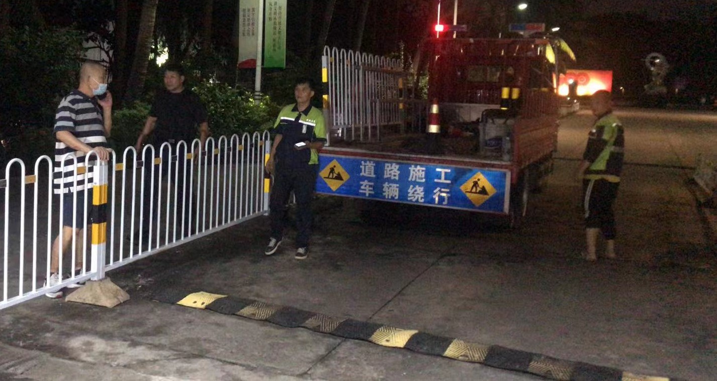 我处完善校园交通辅助设施